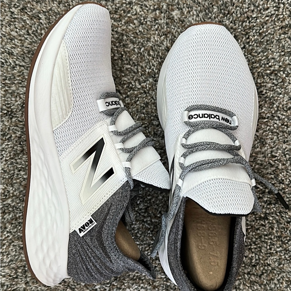 New Balance Fresh Foam Roav1
